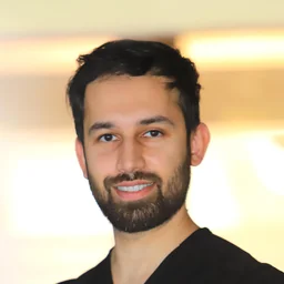 Portrait of Dr Omar Aurakzai